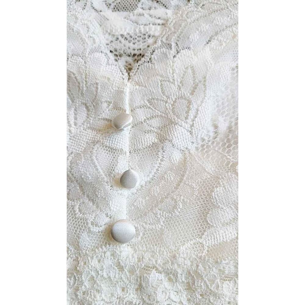 Ivory Lace Vneck Shorrt Sleeve Shirt With Built In Cami Womens Medium NWT - Picture 3 of 7